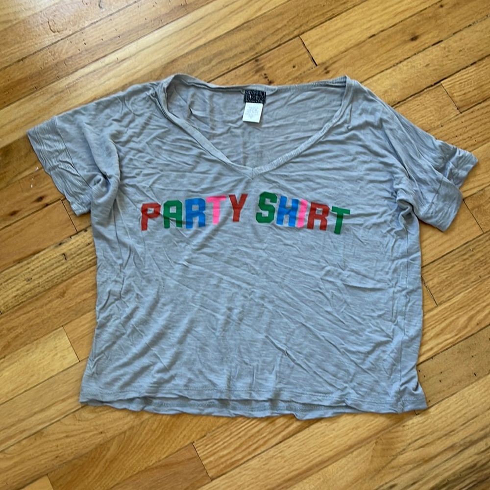 Graphic t shirt/crop top